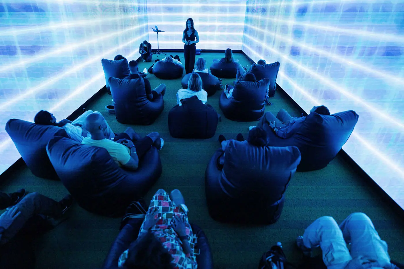 Immersive blue experience room